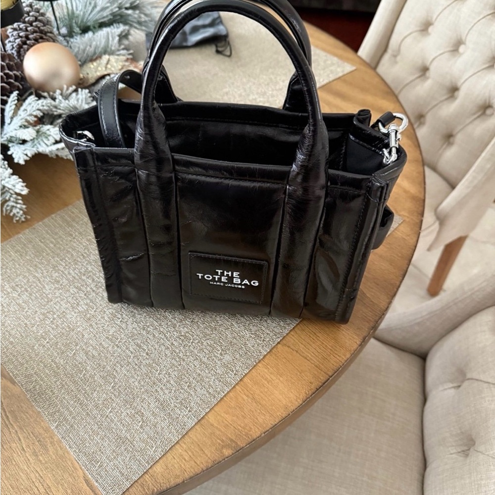 Marc Jacobs Shiny Crinkled Calfskin Small The Tote Bag Black Mini